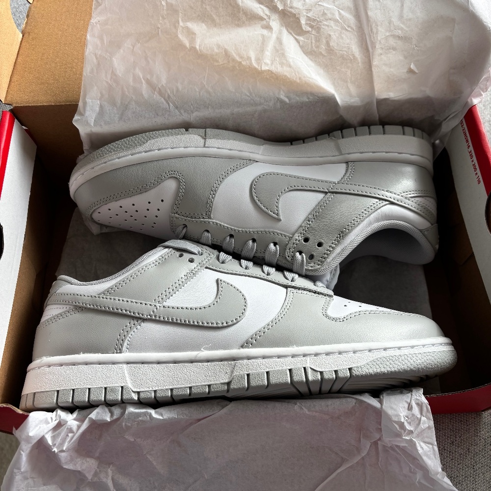 NIKE Dunk Low Retro - White/Grey Fog - 7.5 (men)/9 (women)